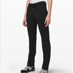 Lululemon On The Fly pang/joggers size 10